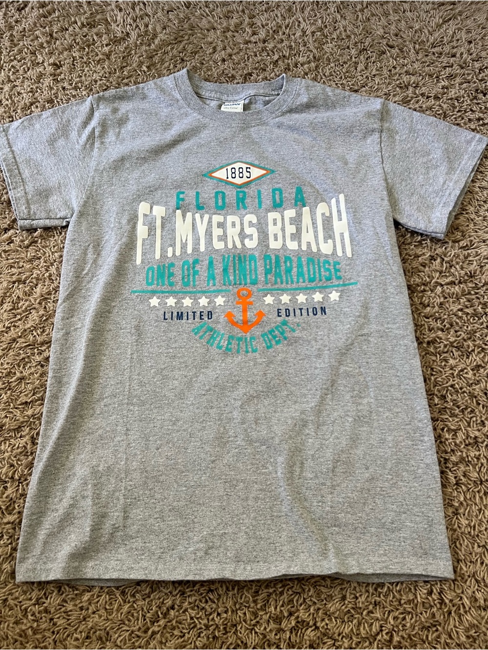 New Gildan Cotton Gray Fort Myers Beach Florida Graphic Tee Adult S